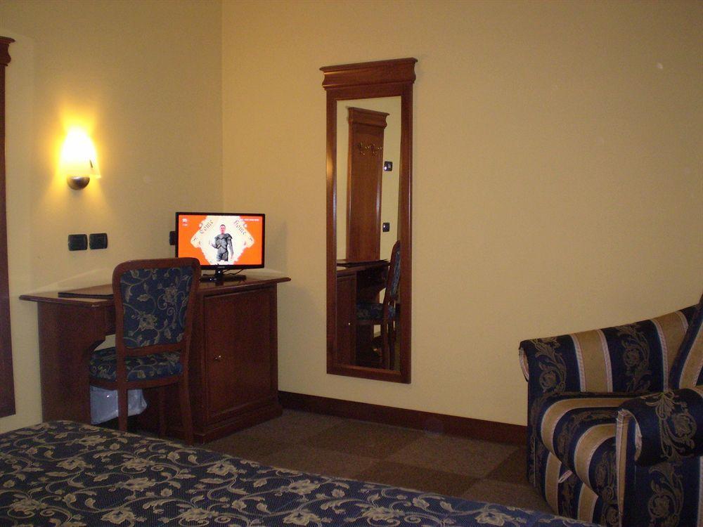 Hotel Medea (Adults Only) Альба Экстерьер фото