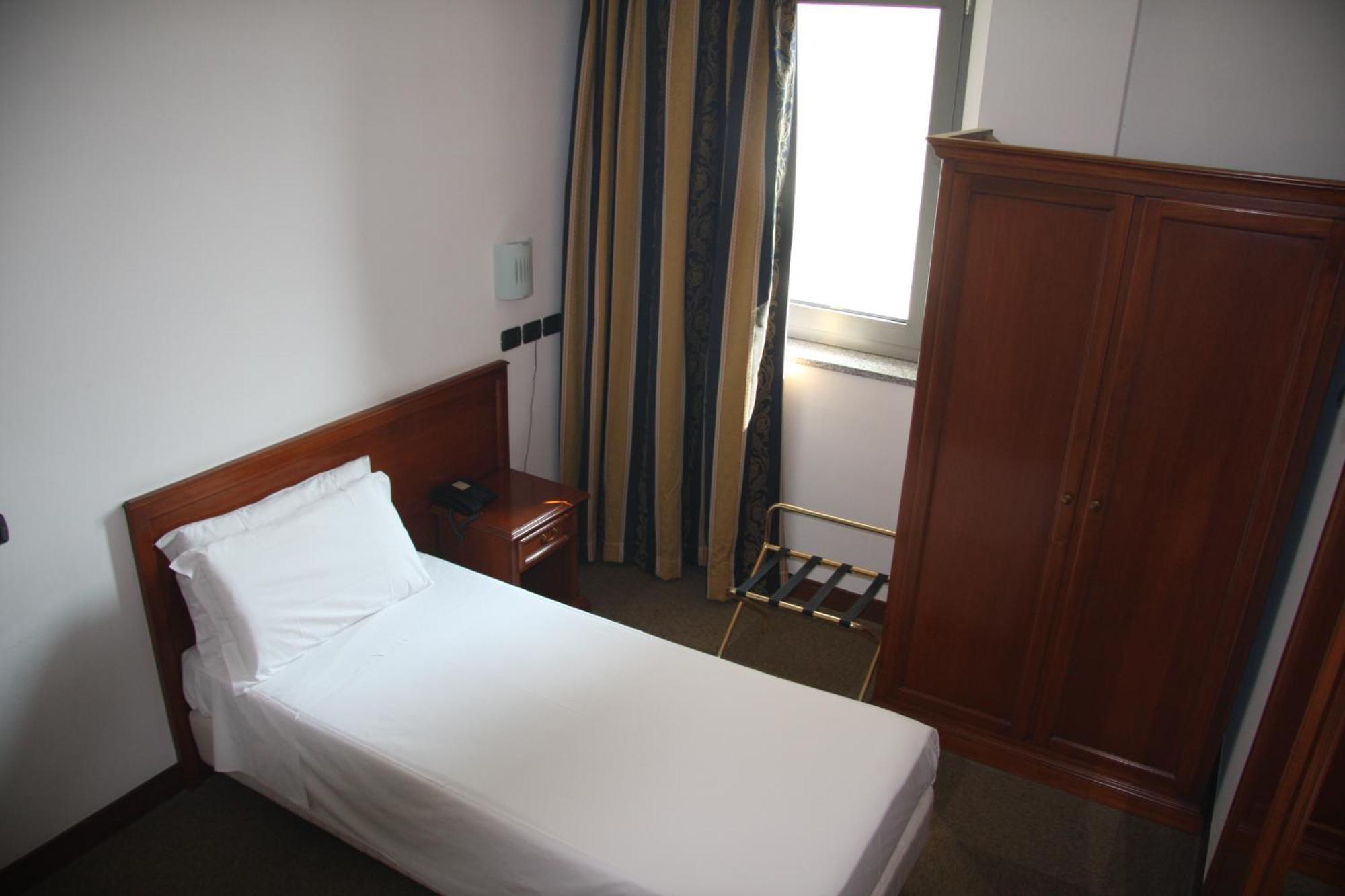 Hotel Medea (Adults Only) Альба Экстерьер фото